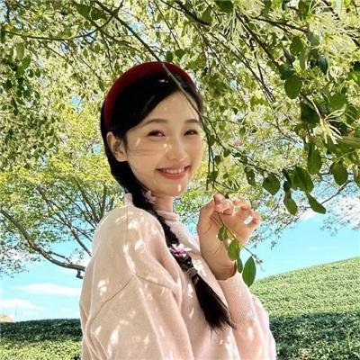 金爪女郎